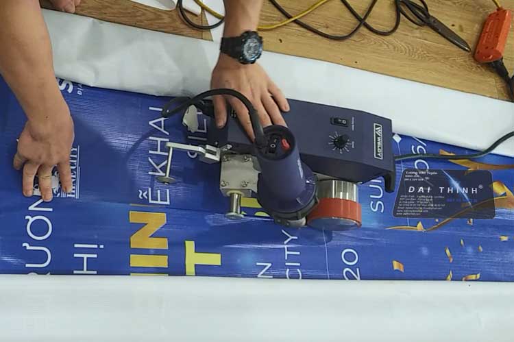Máy hàn bạt biển quảng cáo Weldy ETL chất lượng cao